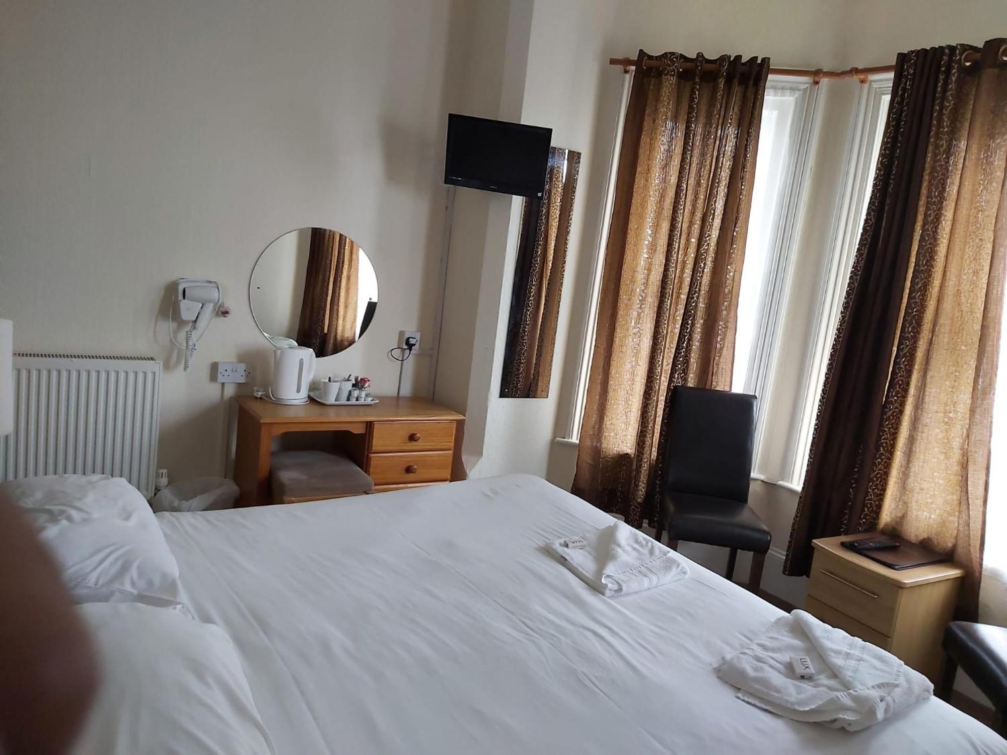 Channel View Hotel Сэнддаун Экстерьер фото